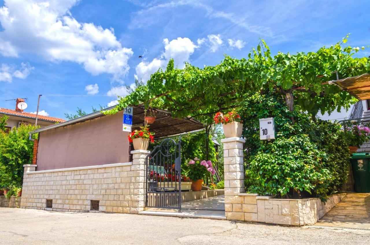 Holiday Home Eufemia-1 By Interhome بولا المظهر الخارجي الصورة
